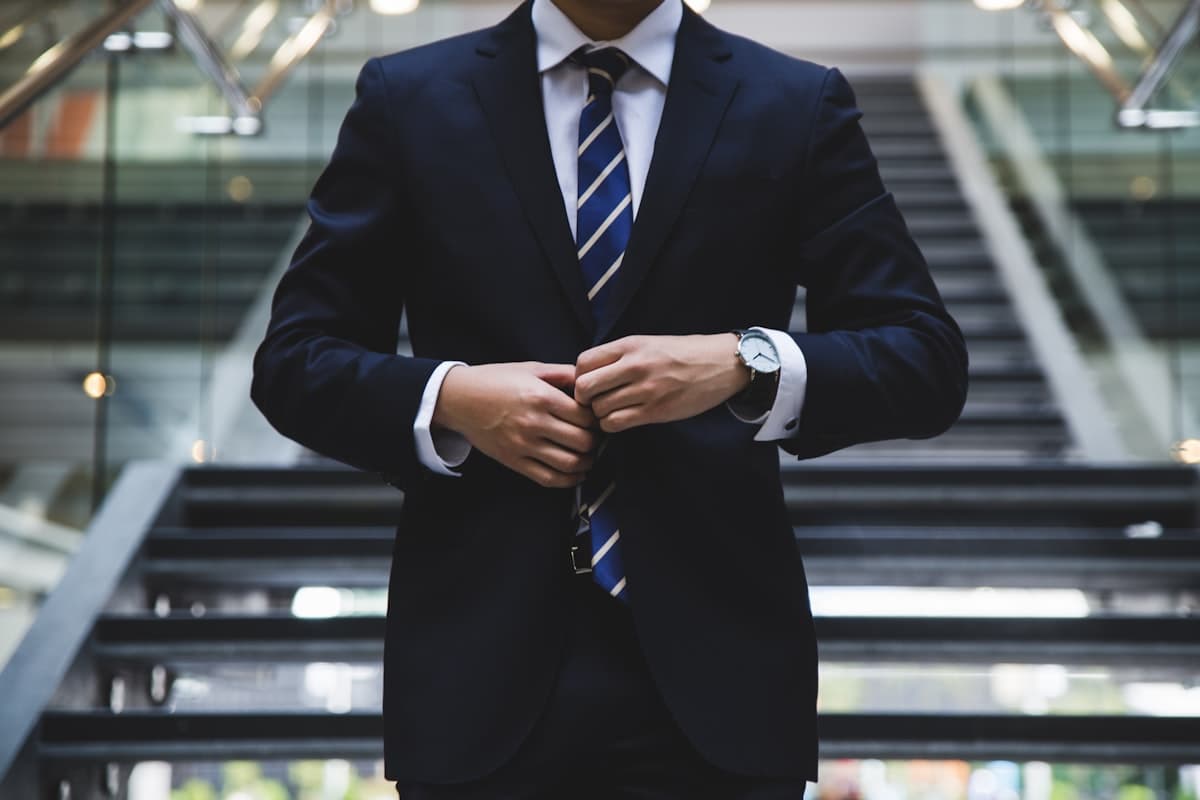 MV Associates advisor